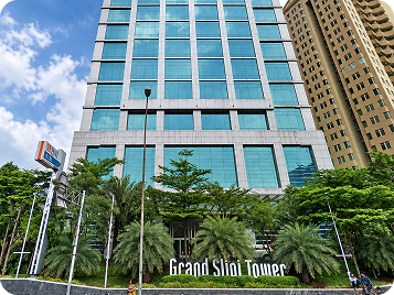 Pintu Masuk Grand Slipi Tower
